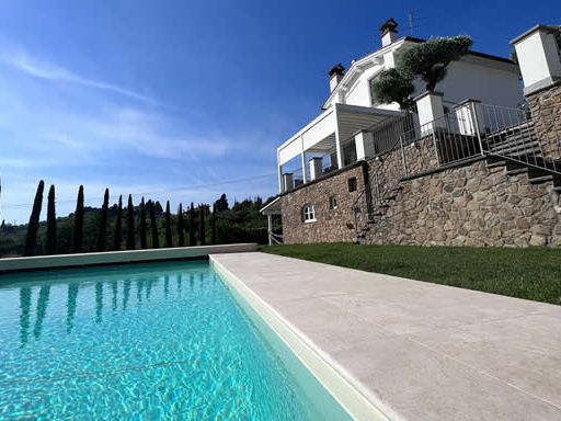 PRIVATE HOUSE  ,  Tuscany